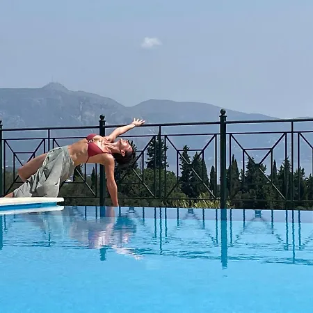 Kira Villa *